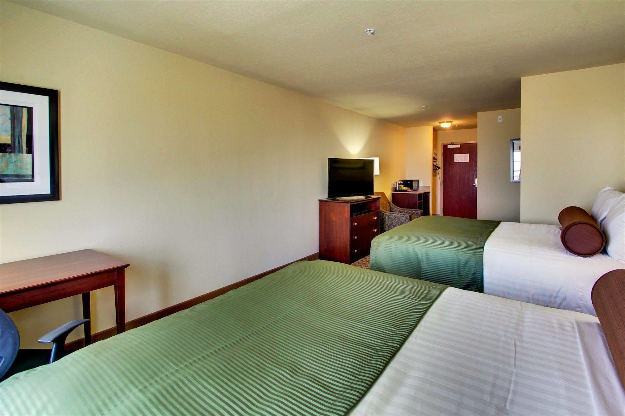 Stanton Inn And Suites Esterno foto